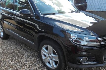 VW Tiguan 130.000 km 11.999 &euro; Duisburg 47249