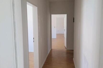 Wohnung Wuppertal Gemarkung Langerfeld - 4 Zimmer, 95 m&sup2;, 800&euro; | Angebot:26399089