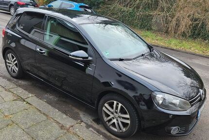 VW Golf 131.000 km 7.400 &euro; Duisburg 47057