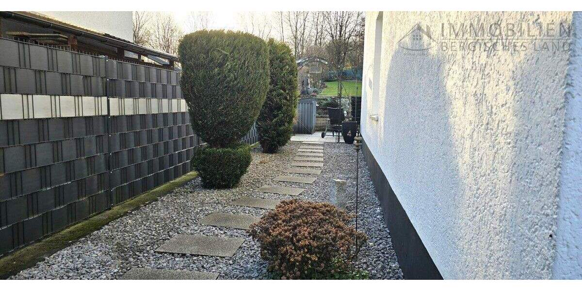 Doppelhaushälfte Hückeswagen Wiehagen - 5 Zimmer, 120 m&sup2;, 425.000&euro; | Angebot:25800230