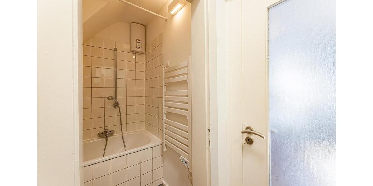 Dachgeschoßwohnung Düsseldorf Derendorf - 1 Zimmer, 55 m&sup2;, 900&euro; | Angebot:27549182