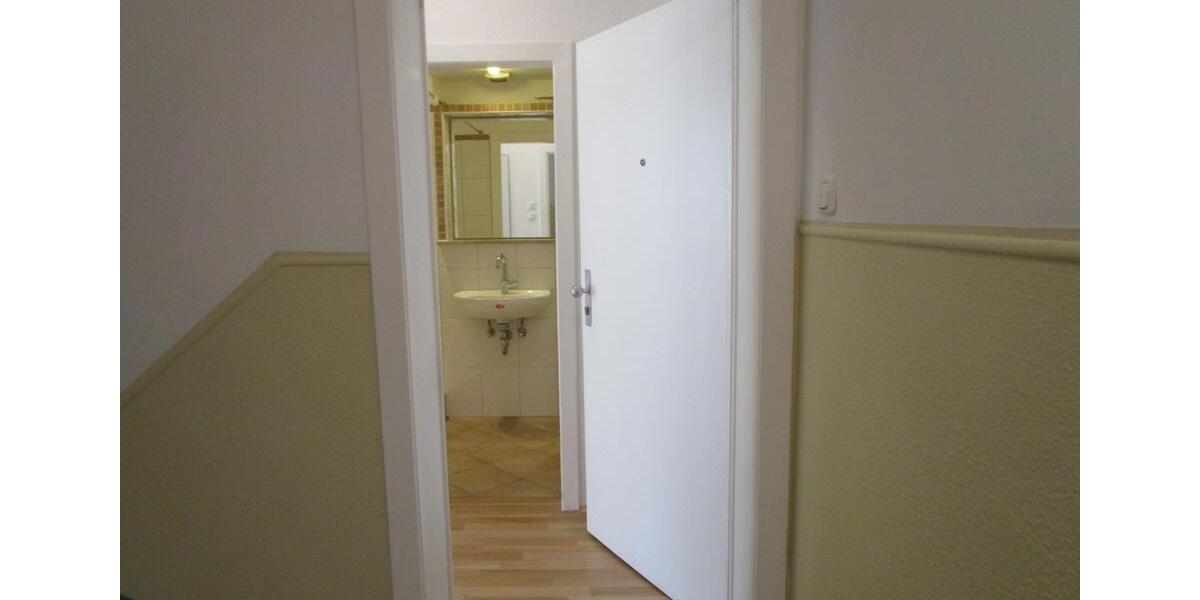 Etagenwohnung Essen Stadtbezirk III - 1.5 Zimmer, 30 m&sup2;, 380&euro; | Angebot:25806818