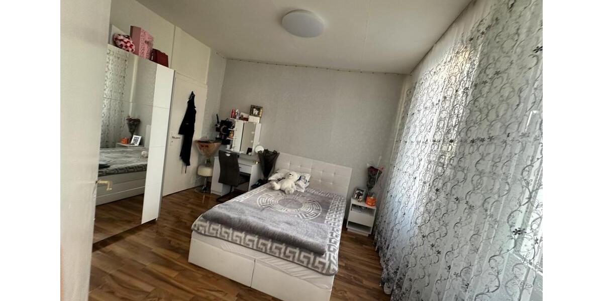 Erdgeschoßwohnung Solingen Höhscheid - 4 Zimmer, 92 m&sup2;, 850&euro; | Angebot:25967626