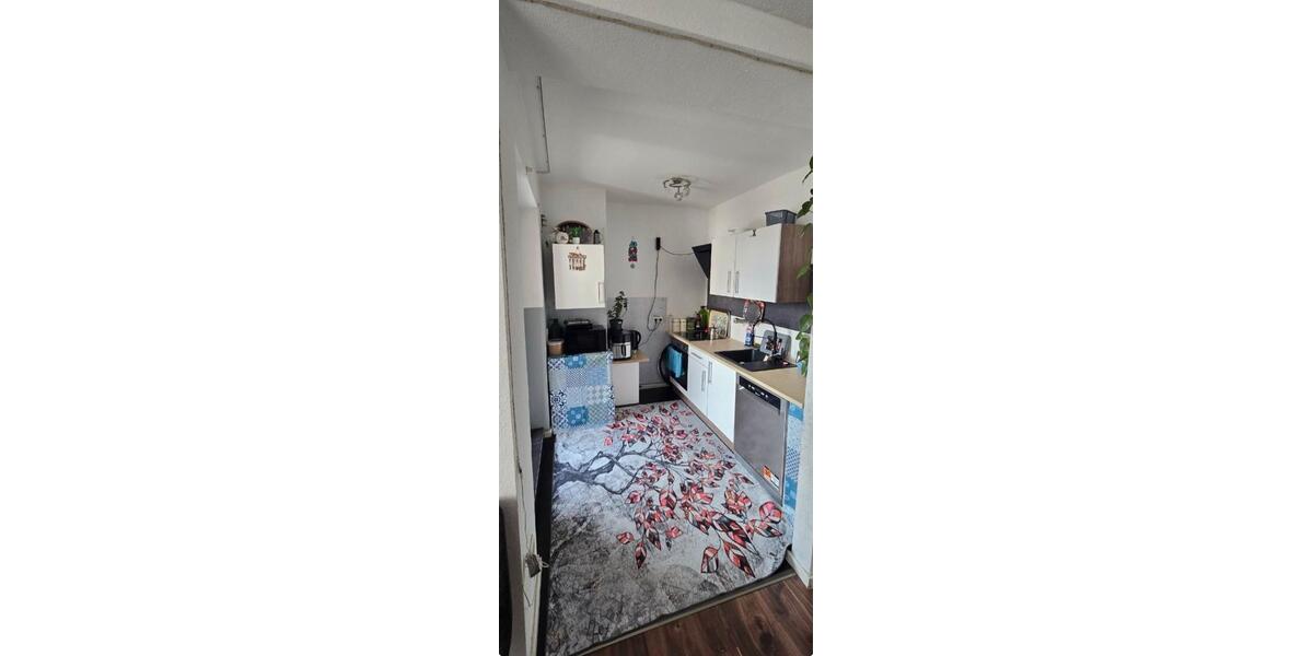 Etagenwohnung Duisburg Hamborn - 6 Zimmer, 140 m&sup2;, 1.250&euro; | Angebot:27551003
