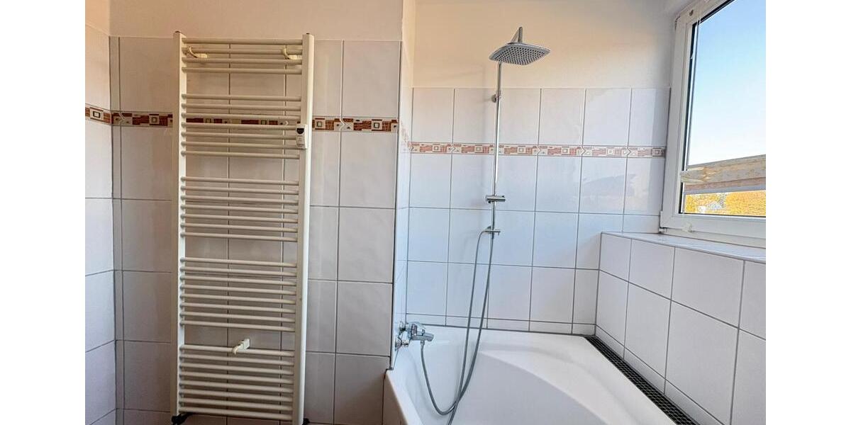 Dachgeschoßwohnung Gelsenkirchen Gelsenkirchen-Nord - 3 Zimmer, 58 m&sup2;, 450&euro; | Angebot:25978246
