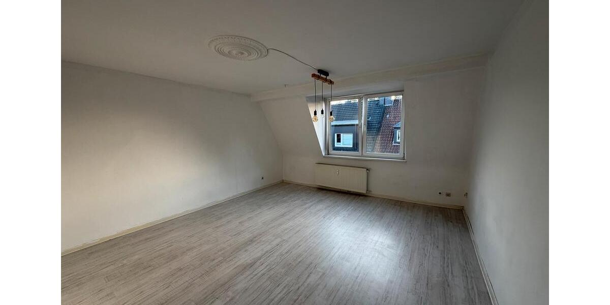 Dachgeschoßwohnung Essen Südviertel - 2.5 Zimmer, 50 m&sup2;, 750&euro; | Angebot:27567588