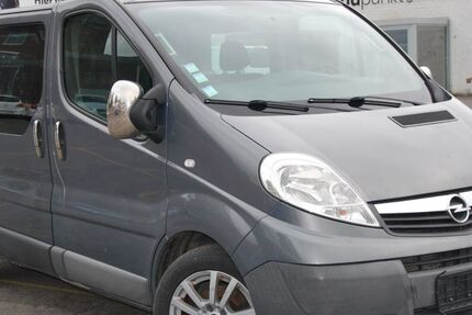 Opel Vivaro 172.322 km 10.250 &euro; Düsseldorf - Bezirk 8 40231