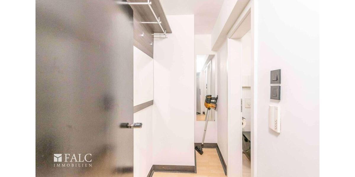 Etagenwohnung Essen Stadtkern - 1 Zimmer, 30 m&sup2;, 950&euro; | Angebot:24493587