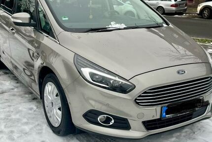 Ford S-Max 210.000 km 8.000 &euro; Duisburg 47138