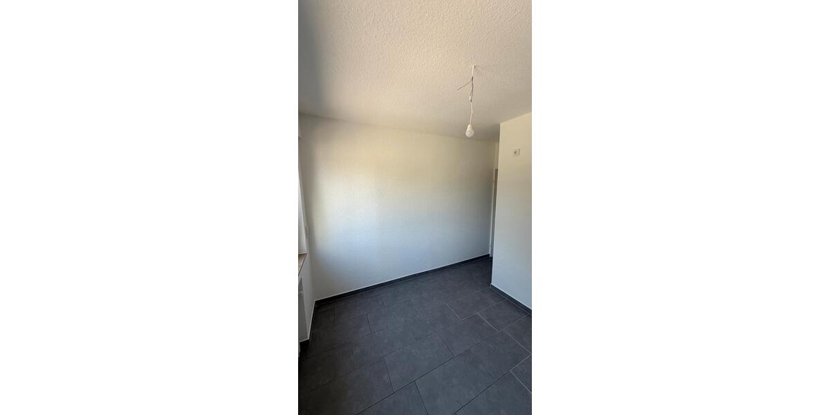 Etagenwohnung Velbert Velbert-Mitte - 3 Zimmer, 69 m&sup2;, 800&euro; | Angebot:27585756