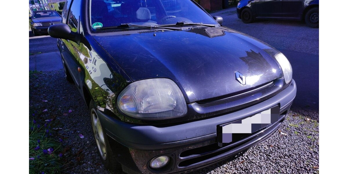 Renault Clio 122.280 km 1.900 &euro; Solingen 42651