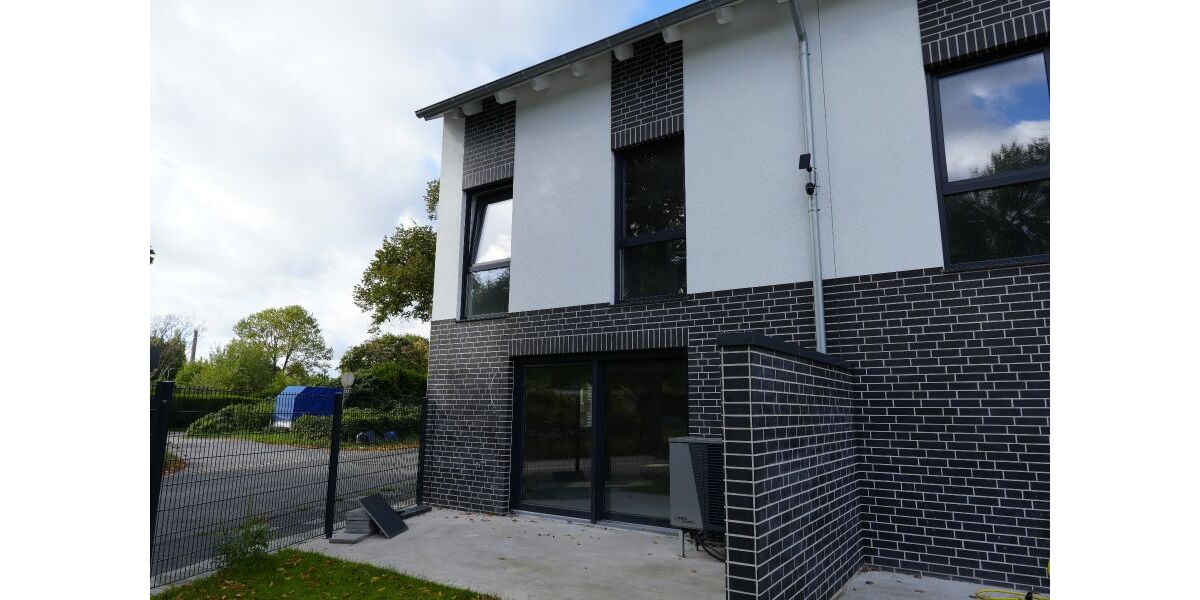 Provisionsfrei* Das letzte Haus Eckhaus EFH mit PV 10,4 KW+Garage 140m zum Rheinufer Energiebedarf 22,4 kWhm2a - Reihenendhaus Duisburg Essenberg | Angebot:25767241