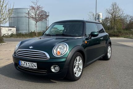 Mini Cooper 102.000 km 4.500 &euro; Düsseldorf 40547