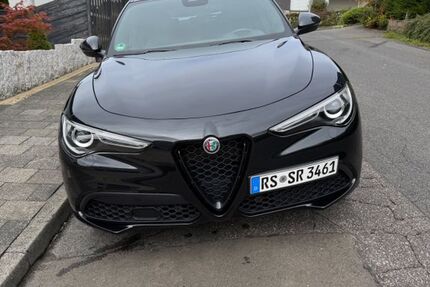 Alfa Romeo Stelvio 76.800 km 29.850 &euro; Remscheid 42859