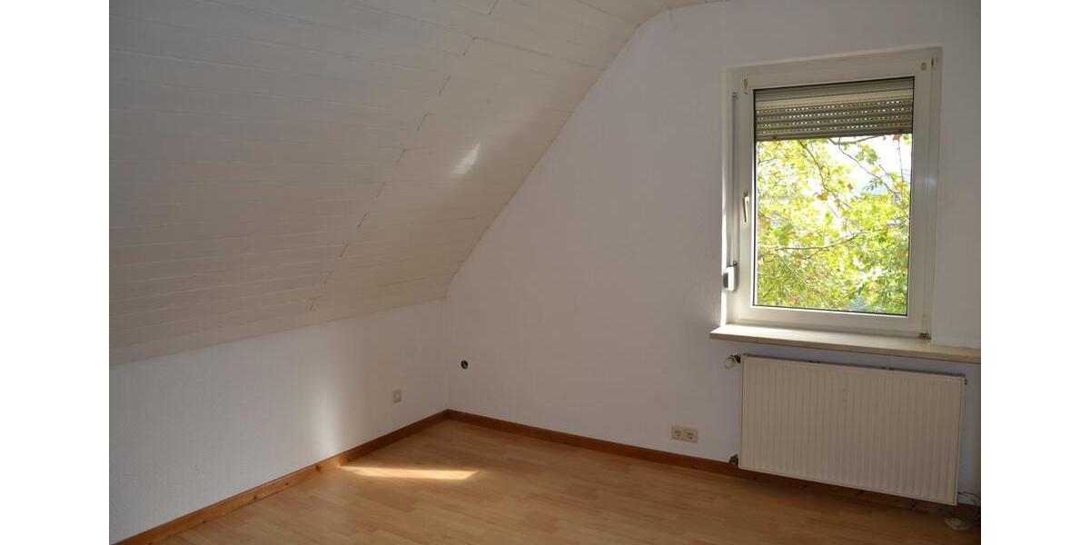 Dachgeschoßwohnung Gevelsberg - 3.5 Zimmer, 63 m&sup2;, 430&euro; | Angebot:25916586