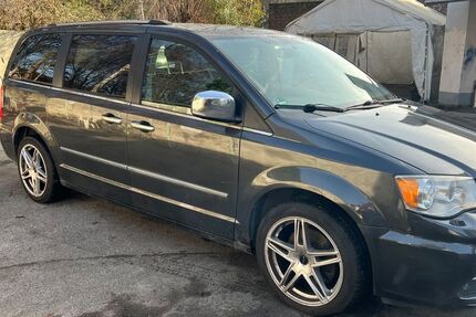 Lancia Voyager 278.000 km 4.900 &euro; Essen 45327