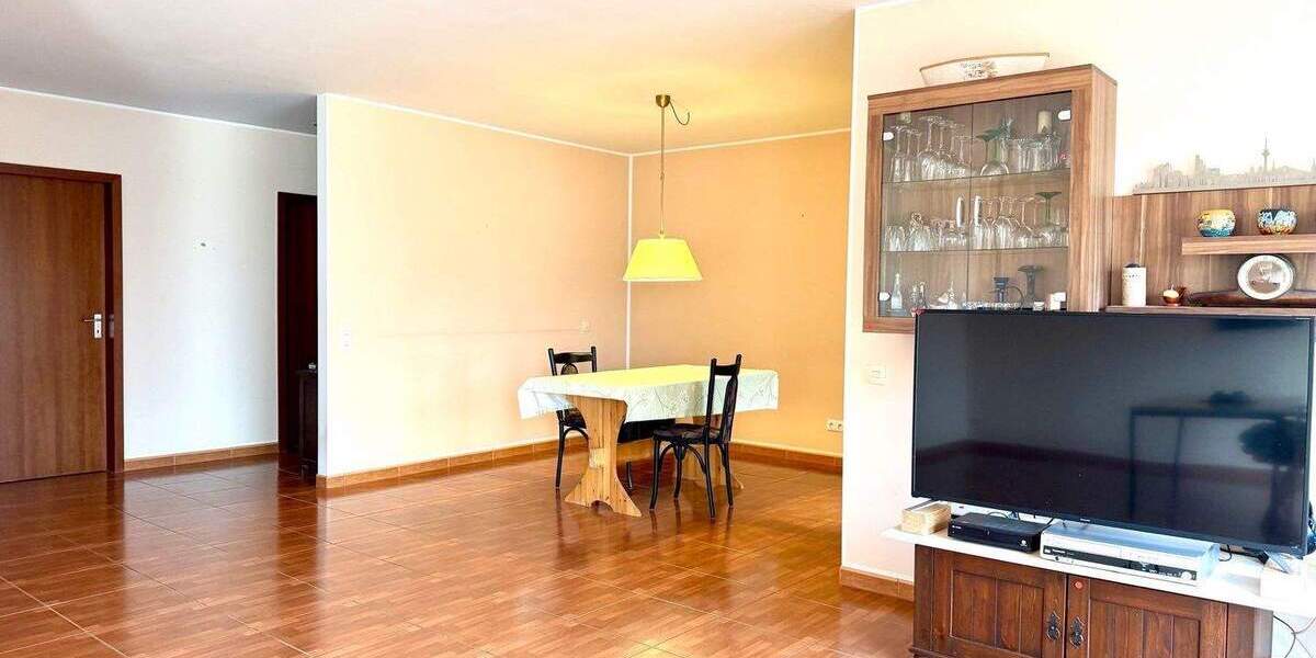 Etagenwohnung Düsseldorf Unterbach - 4 Zimmer, 109 m&sup2;, 359.000&euro; | Angebot:25687320