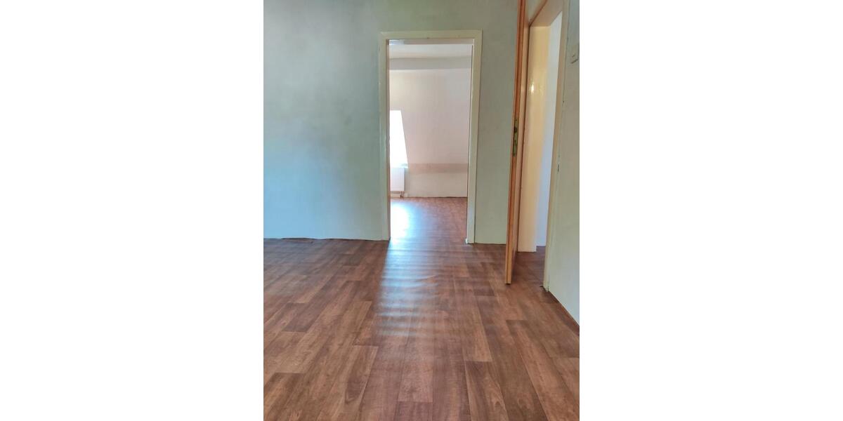 Dachgeschoßwohnung Gelsenkirchen Rotthausen - 2.5 Zimmer, 57 m&sup2;, 399&euro; | Angebot:25995515