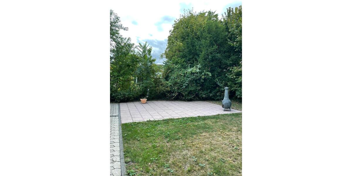 Erdgeschoßwohnung Düsseldorf Stadtbezirk 6 - 1.5 Zimmer, 90 m&sup2;, 1.500&euro; | Angebot:25995522