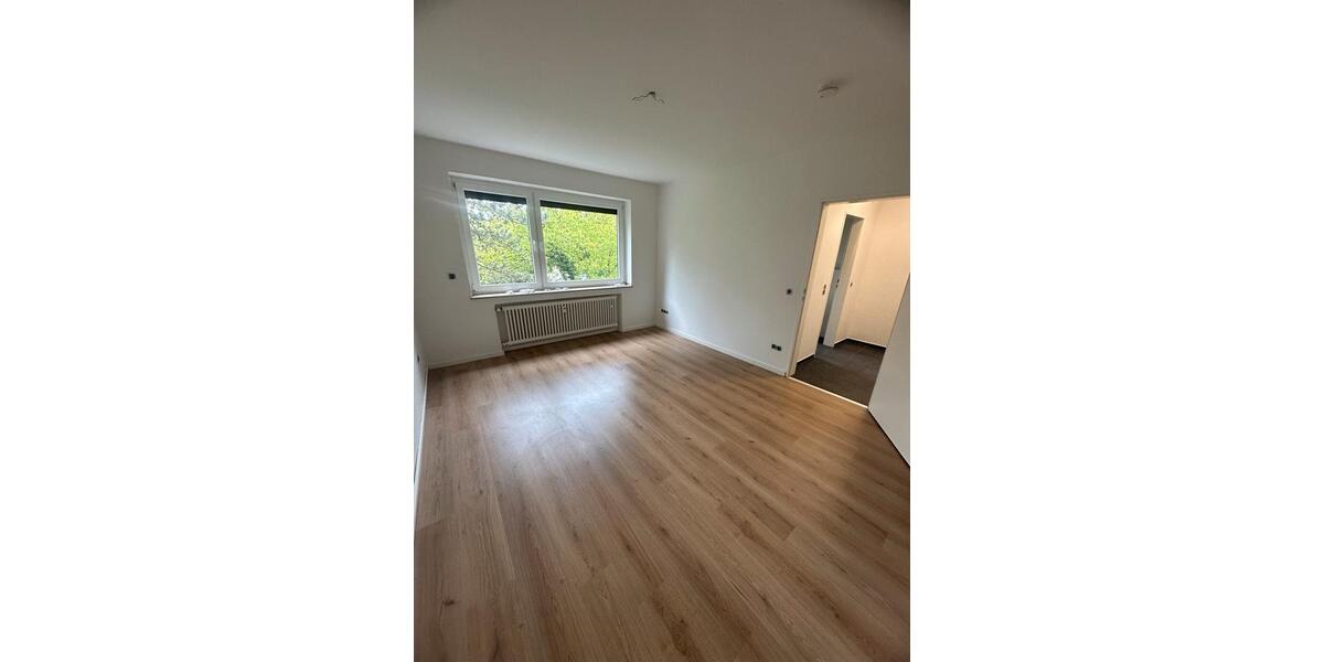 Etagenwohnung Erkrath - 2.5 Zimmer, 84 m&sup2;, 1.500&euro; | Angebot:27544599