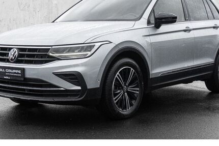 VW Tiguan 64.202 km 27.890 &euro; Düsseldorf 40474