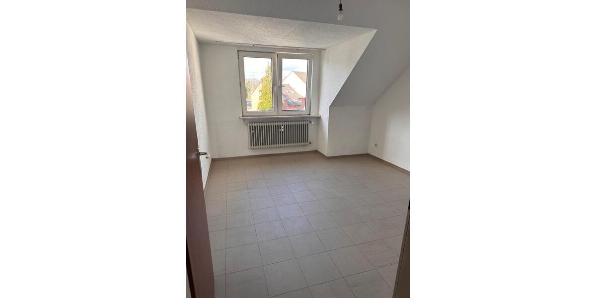 Dachgeschoßwohnung Bochum Bochum-Ost - 1 Zimmer, 25 m&sup2;, 350&euro; | Angebot:25305706