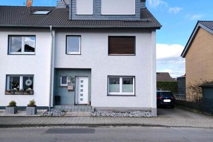 Haus Duisburg Baerl - 6 Zimmer, 135 m&sup2;, 489.000&euro; | Angebot:27198078