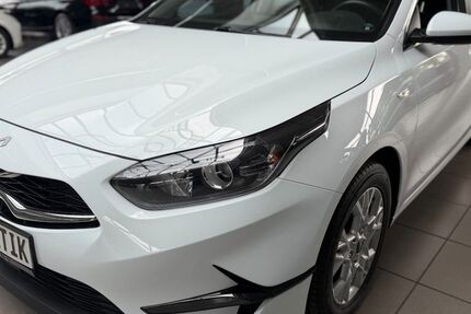 Kia ceed Sportswagon 70.000 km 18.890 &euro; Bottrop 46236