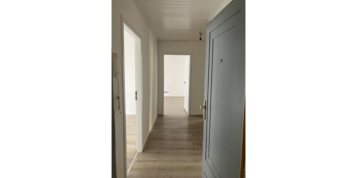 Erdgeschoßwohnung Wuppertal Barmen - 3 Zimmer, 90 m&sup2;, 615&euro; | Angebot:27553936