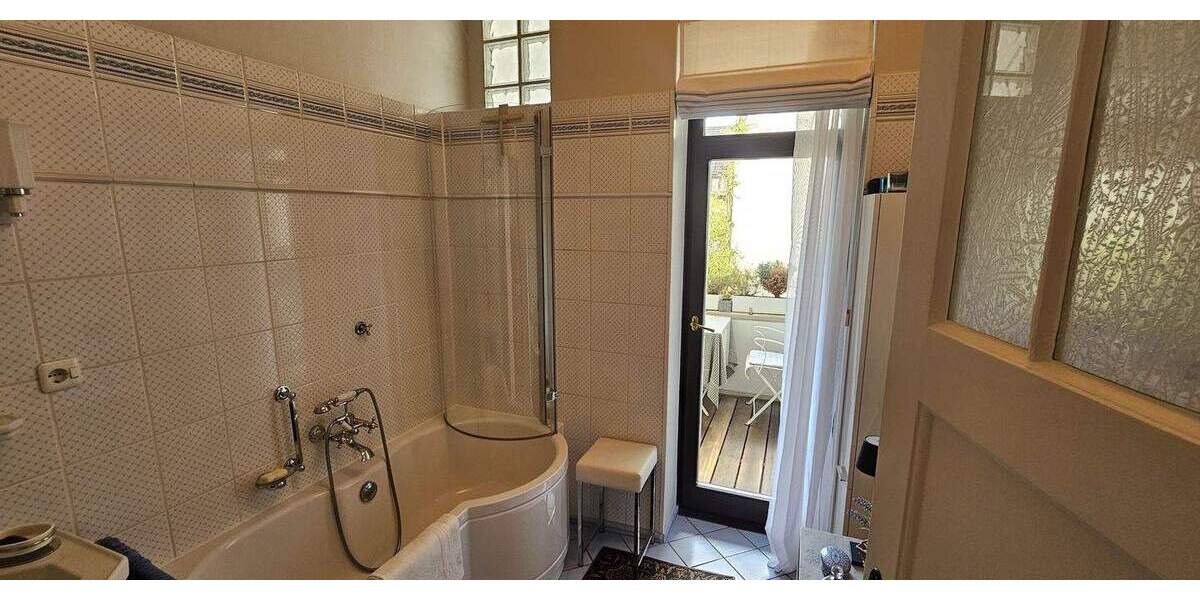 Etagenwohnung Essen Huttrop - 3 Zimmer, 87 m&sup2;, 250.000&euro; | Angebot:25687107