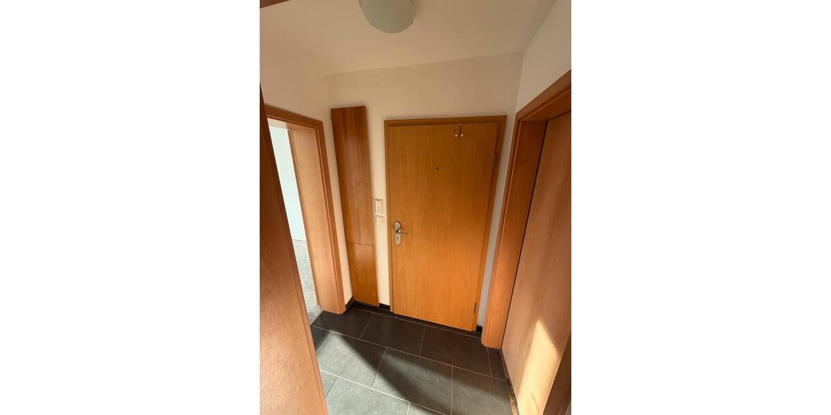 Etagenwohnung Duisburg Mittelmeiderich - 1 Zimmer, 40 m&sup2;, 610&euro; | Angebot:25994205