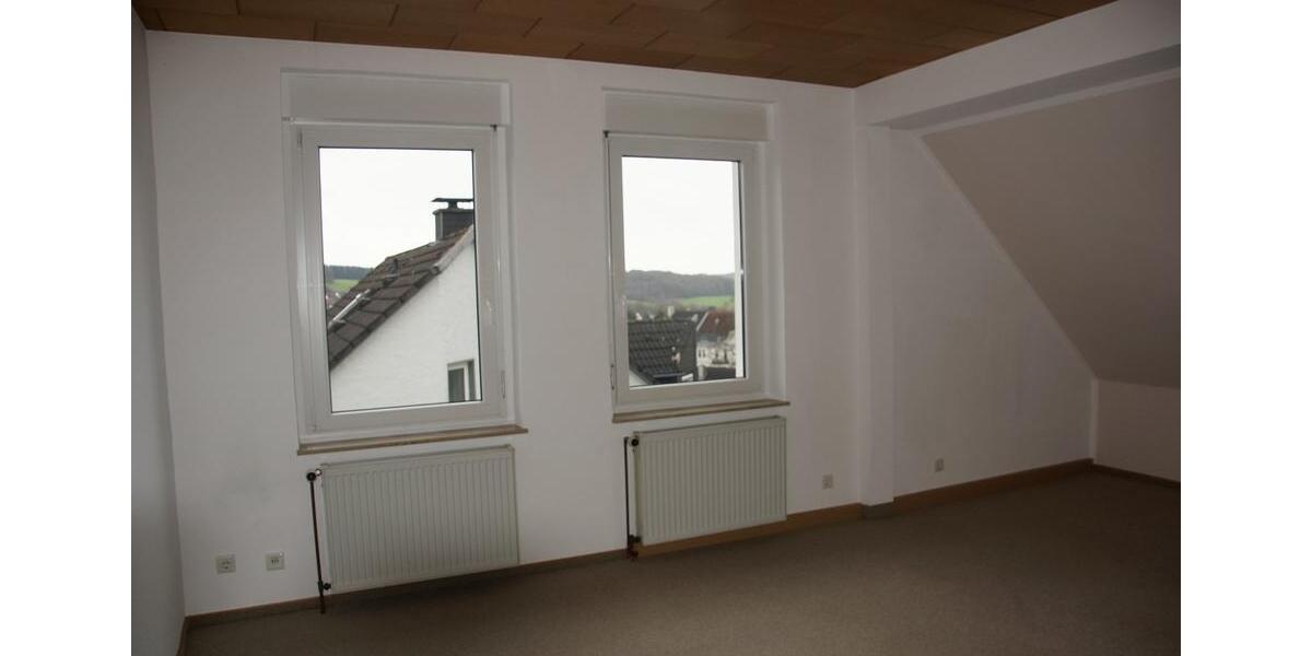 Dachgeschoßwohnung Ennepetal - 2 Zimmer, 79 m&sup2;, 400&euro; | Angebot:25433279