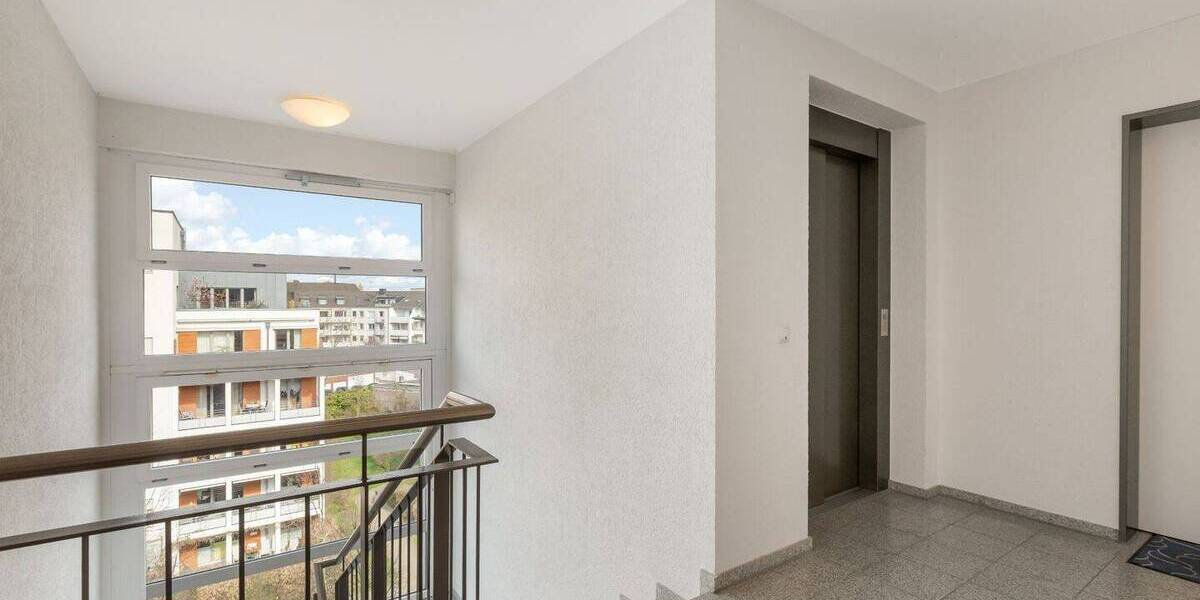 Etagenwohnung Düsseldorf Bilk - 2 Zimmer, 63 m&sup2;, 355.000&euro; | Angebot:26065138