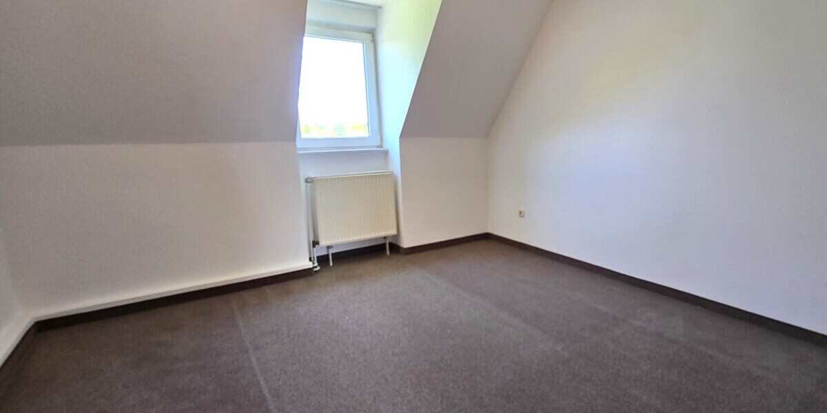 Doppelhaushälfte mit großem Grundstück und Bauplatz - Doppelhaushälfte Mettmann | Angebot:26820953