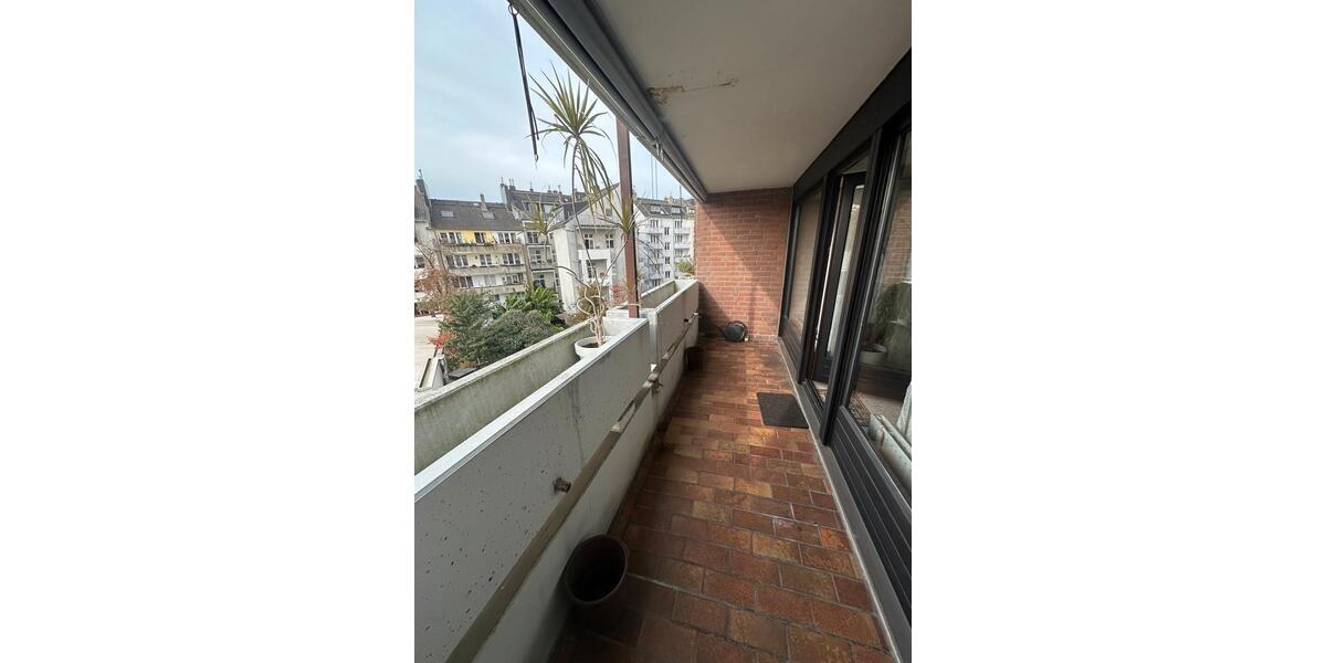 Etagenwohnung Düsseldorf Düsseltal - 2 Zimmer, 68 m&sup2;, 1.355&euro; | Angebot:25551511
