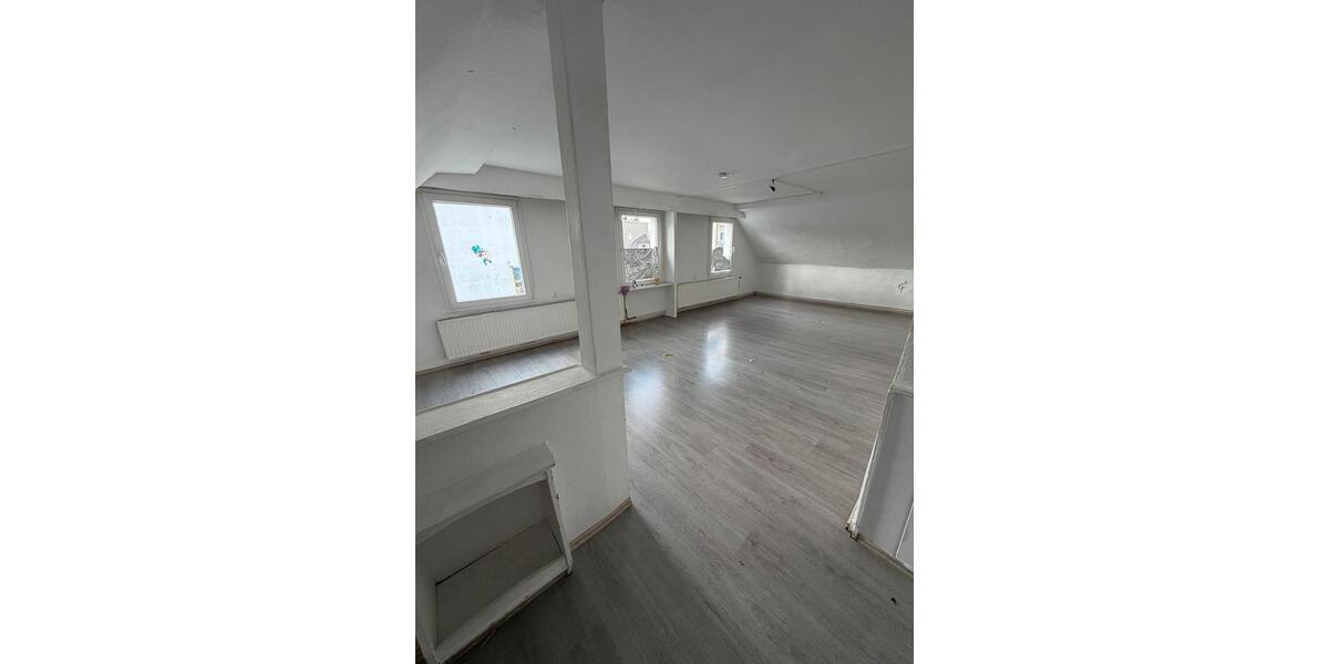 Dachgeschoßwohnung Gevelsberg - 3 Zimmer, 90 m&sup2;, 630&euro; | Angebot:27535142