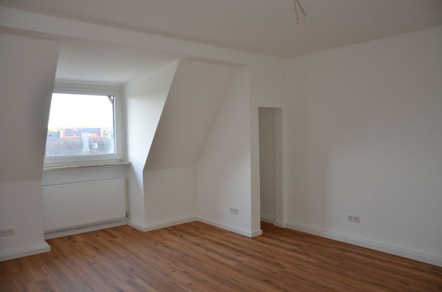PRIVAT: Moderne 2,5 Zi. Dachgeschoss-Wohnung in ruhiger zentraler Top-Lage Alsenviertel, ohne Balkon - Dachgeschoßwohnung Bochum Innenstadt | Angebot:27501609
