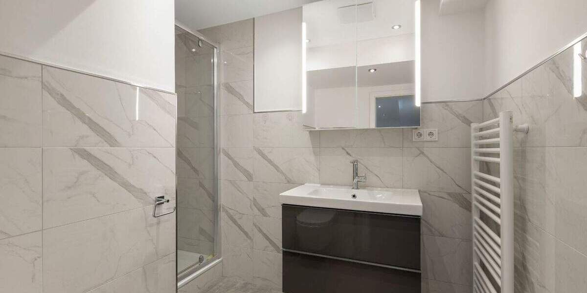 Einfamilienhaus Düsseldorf Lörick - 9 Zimmer, 178 m&sup2;, 1.200.000&euro; | Angebot:25799861