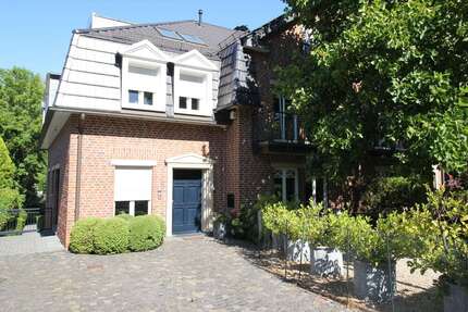 Wohnung Mülheim - Speldorf Speldorf - 2 Zimmer, 100 m&sup2;, 1.300&euro; | Angebot:27217102