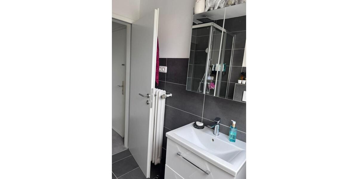 Dachgeschoßwohnung Remscheid Reinshagen - 3.5 Zimmer, 65 m&sup2;, 120.000&euro; | Angebot:27213812