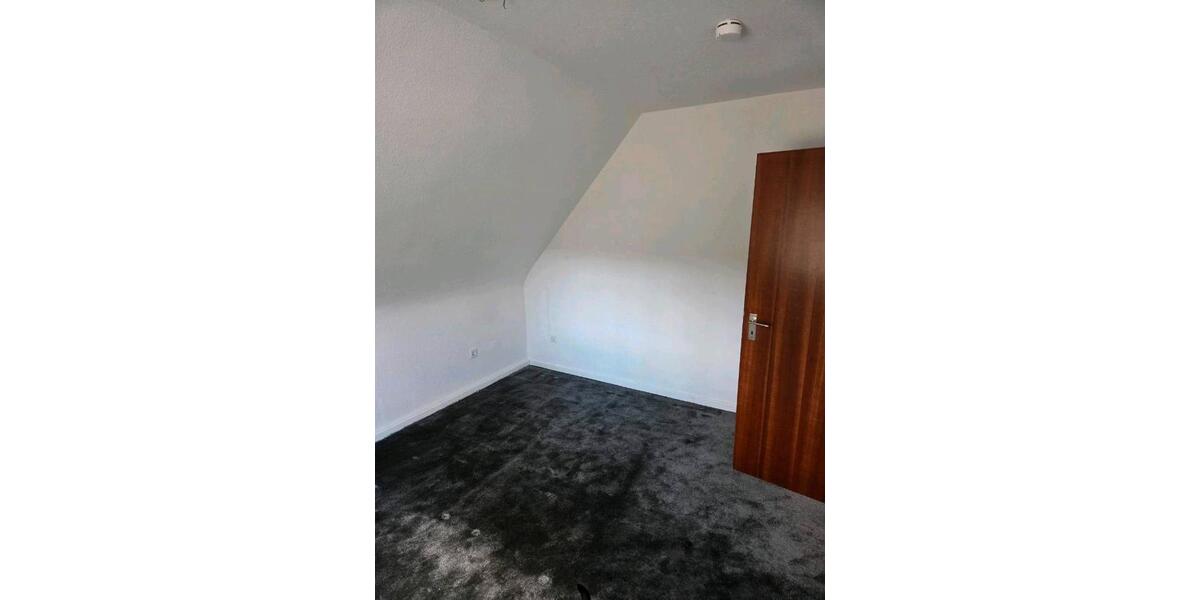 Dachgeschoßwohnung Gelsenkirchen Buer - 1 Zimmer, 44 m&sup2;, 400&euro; | Angebot:25936388