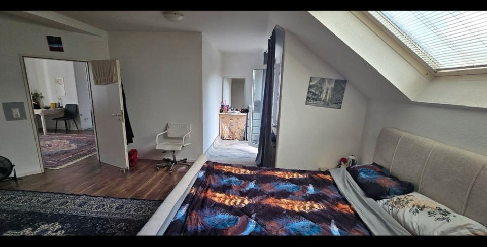 Etagenwohnung Duisburg Hamborn - 6 Zimmer, 140 m&sup2;, 1.250&euro; | Angebot:27551003