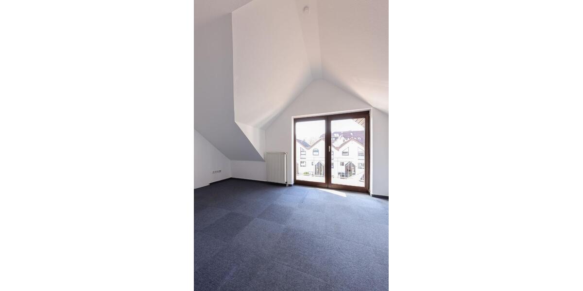 Dachgeschoßwohnung Wuppertal Dönberg - 4 Zimmer, 117 m&sup2;, 1.410&euro; | Angebot:27557468