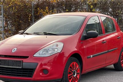 Renault Clio 150.000 km 3.200 &euro; Wuppertal 42389