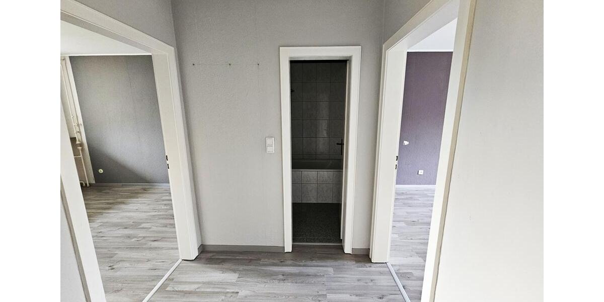 Etagenwohnung Bochum Altenbochum - 3 Zimmer, 80 m&sup2;, 670&euro; | Angebot:25974802