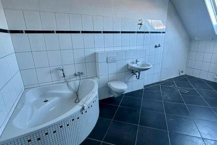 Wohnung Solingen Wald - 4 Zimmer, 115 m&sup2;, 1.150&euro; | Angebot:25930808