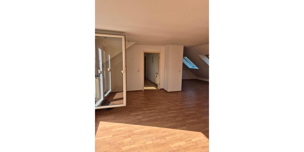 Dachgeschoßwohnung Herne Sodingen - 4 Zimmer, 95 m&sup2;, 640&euro; | Angebot:27534770