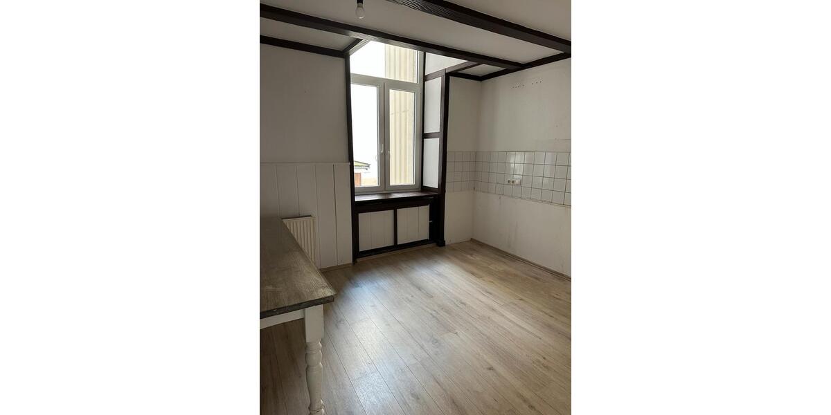 Erdgeschoßwohnung Wuppertal Unterbarmen - 4 Zimmer, 99 m&sup2;, 580&euro; | Angebot:25944891