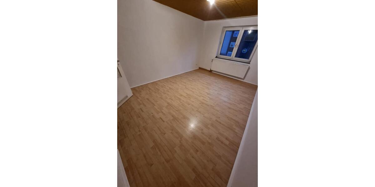 Etagenwohnung Duisburg Duisburg-Mitte - 3 Zimmer, 75 m&sup2;, 676&euro; | Angebot:25960171