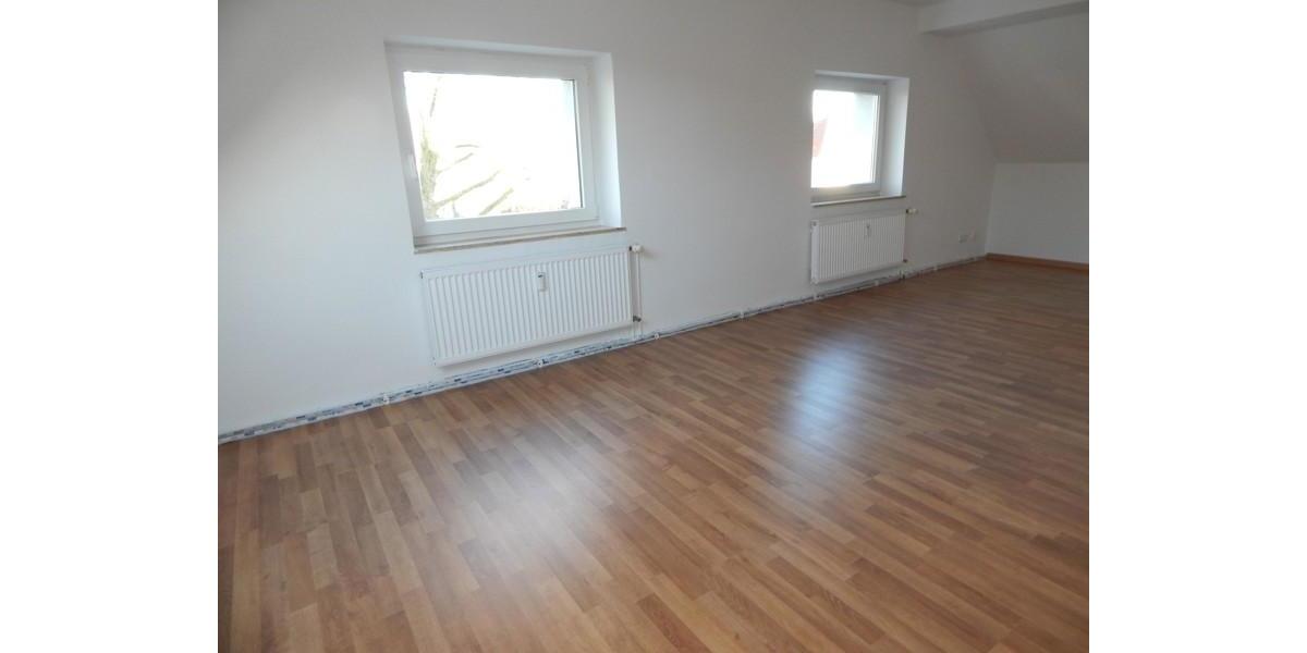 Dachgeschoßwohnung Gelsenkirchen Gelsenkirchen-West - 3.5 Zimmer, 60 m&sup2;, 454&euro; | Angebot:23677672